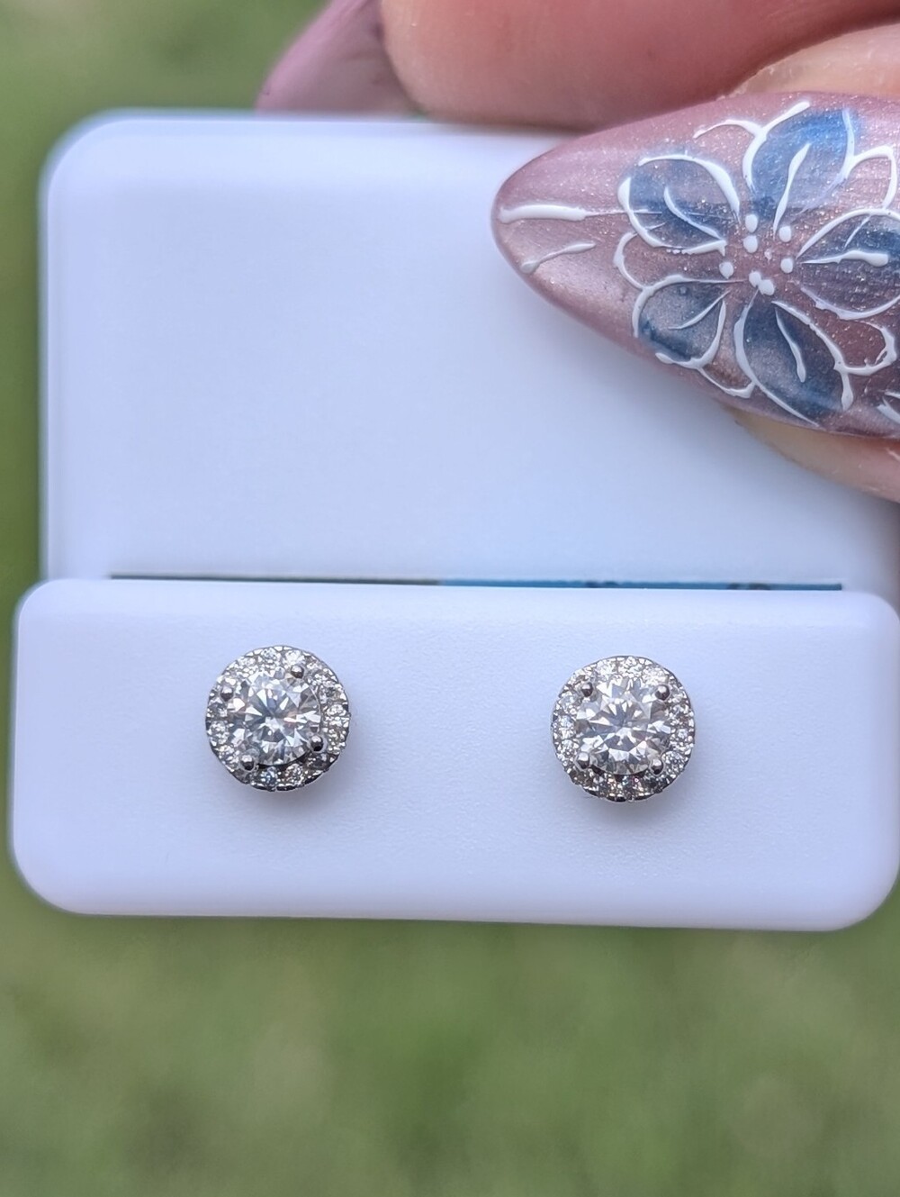 Sterling Silver 0.59 CTTW VVS Moissanite Halo Stud Earrings MSRP $499